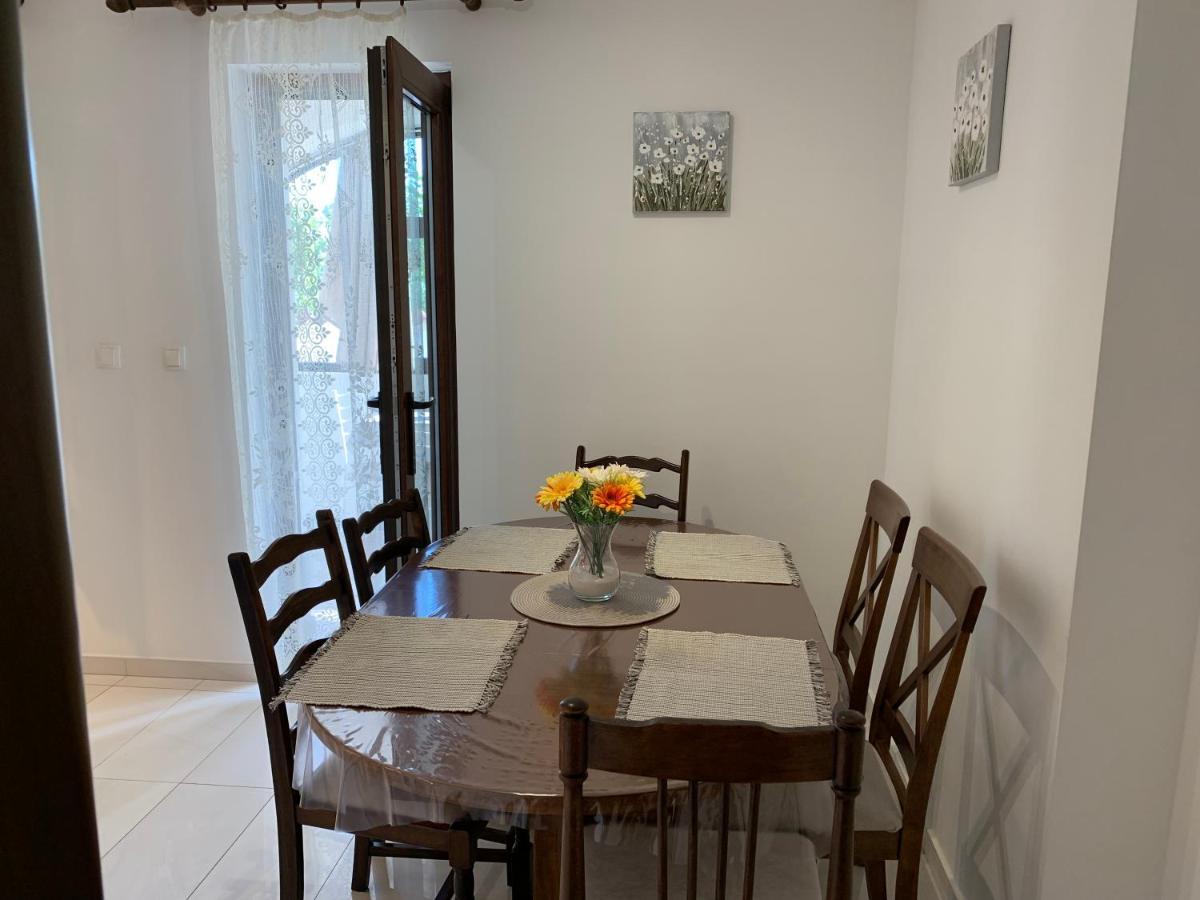 Puntizela-Patty Apartment พูลา ภายนอก รูปภาพ